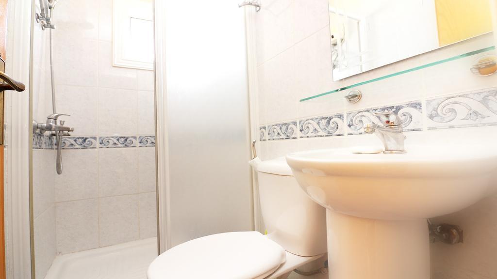 Panikos Beach Apartment I Larnaca Dış mekan fotoğraf