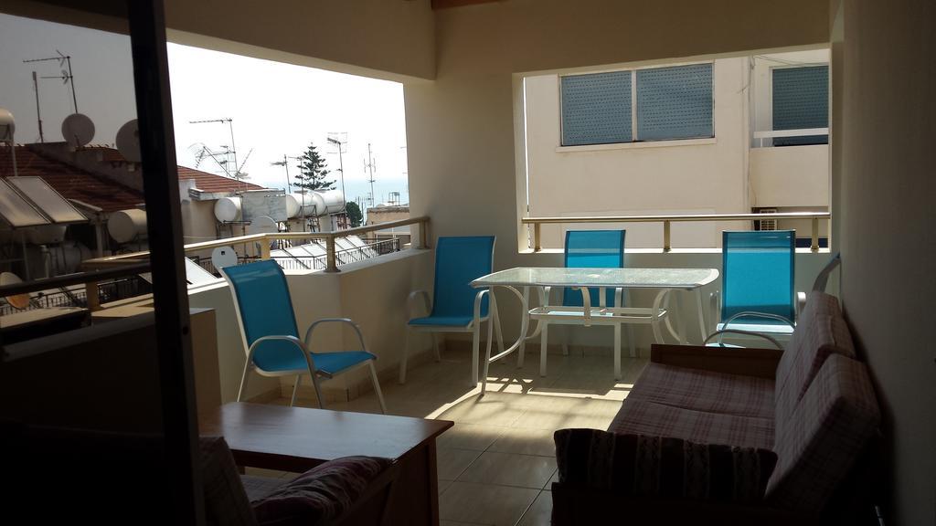 Panikos Beach Apartment I Larnaca Dış mekan fotoğraf
