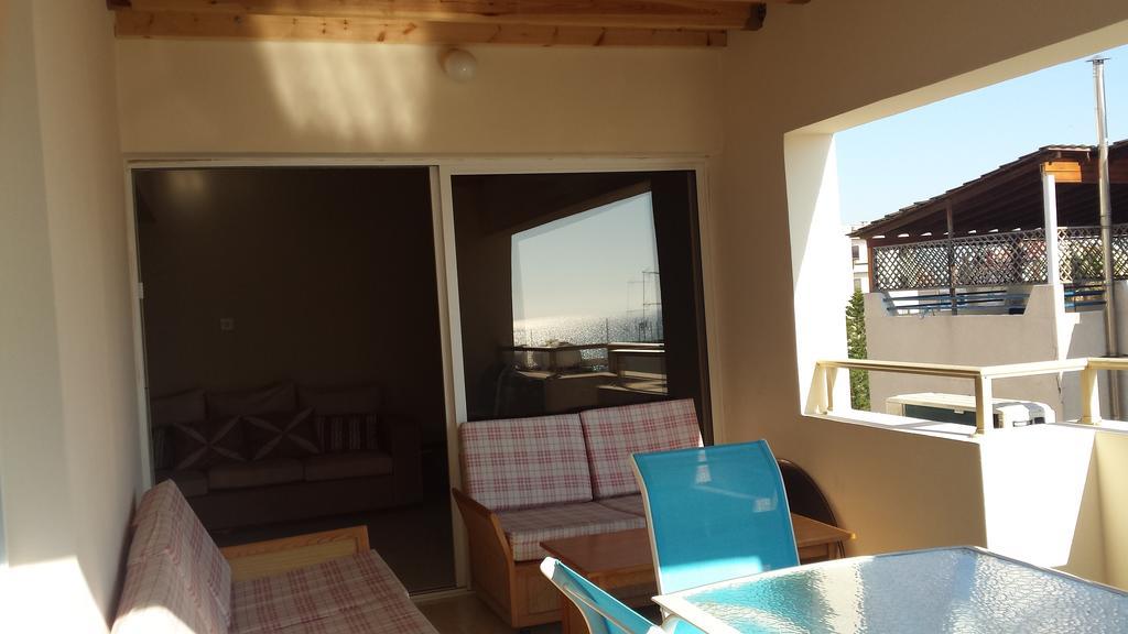Panikos Beach Apartment I Larnaca Dış mekan fotoğraf